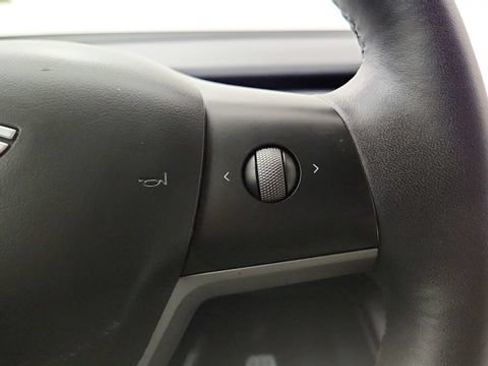 Used 2023 Tesla Model Y Performance AWD/4WD image 75