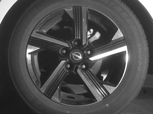 Used 2025 Nissan Sentra SV image 14