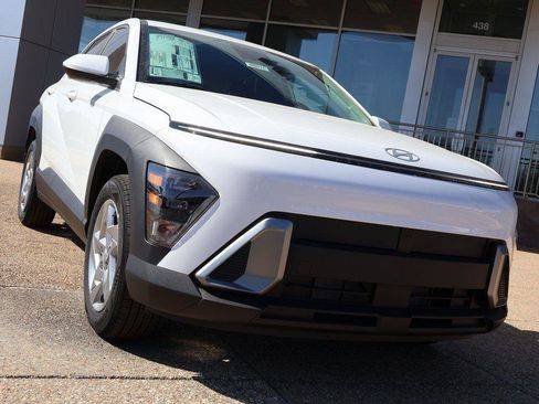 New 2026 Hyundai Kona SE FWD image 7
