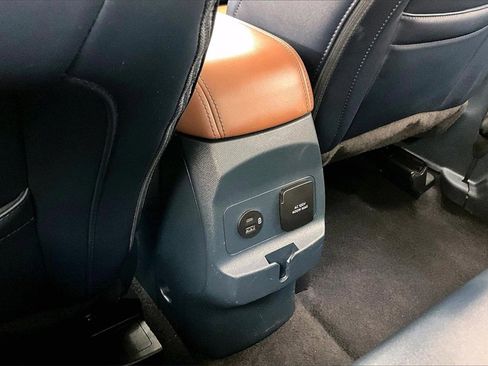 Used 2022 Ford Maverick Lariat w/ Lariat Luxury Package image 34