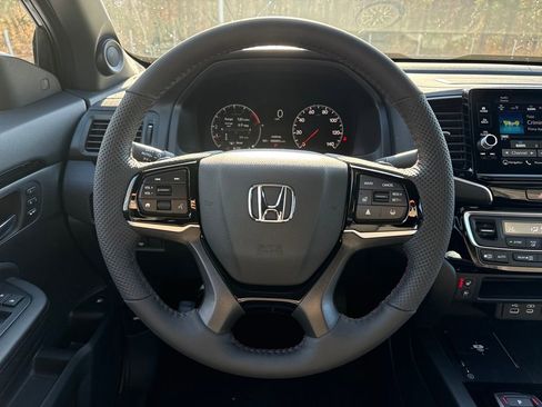 New 2026 Honda Ridgeline Black Edition image 16