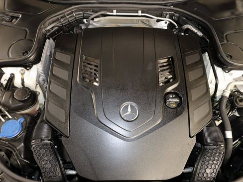 Used 2020 Mercedes-Benz S 560 4MATIC Sedan image 36