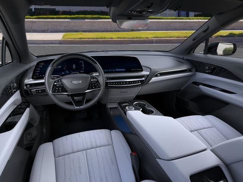 New 2026 Cadillac Lyriq Signature Luxury AWD/4WD image 15