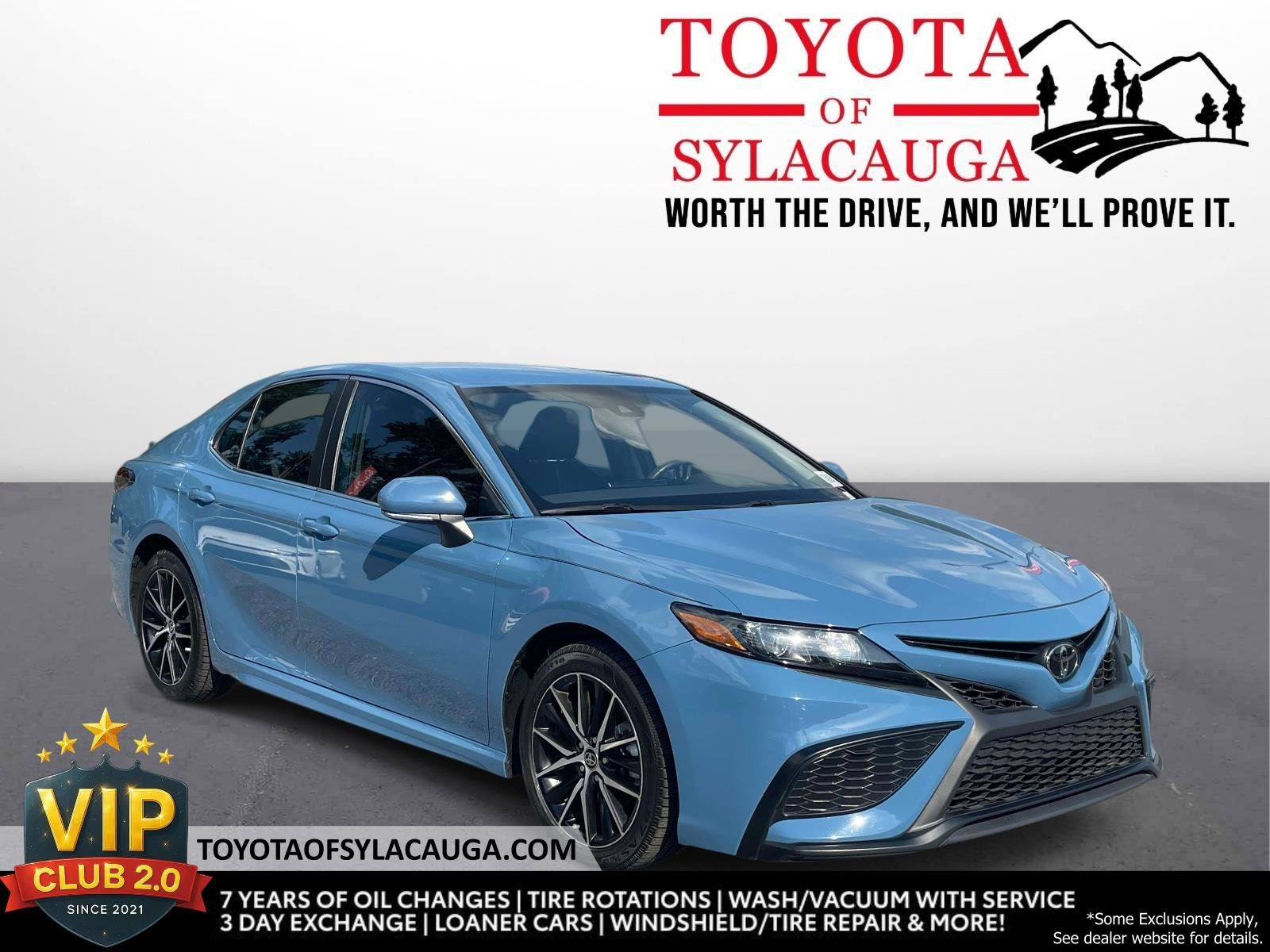 Used 2023 Toyota Camry SE FWD image 1