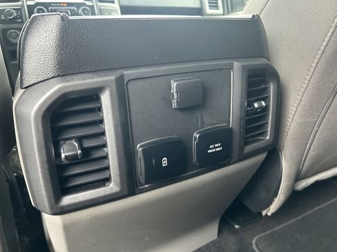 Used 2018 Ford F150 XLT w/ Equipment Group 302A Luxury AWD/4WD image 38