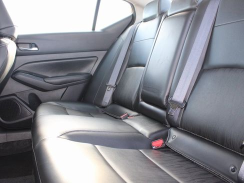 Used 2022 Nissan Altima 2.5 Platinum image 28