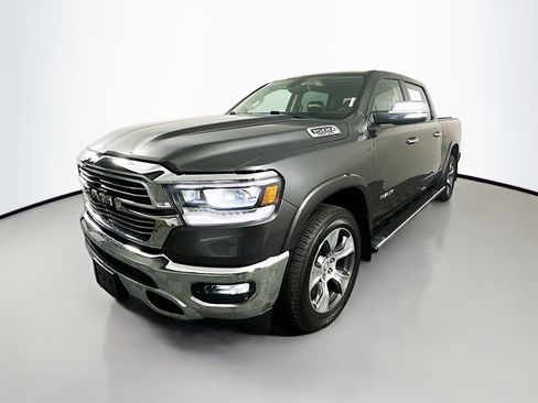 Used 2019 RAM 1500 Laramie AWD/4WD image 3