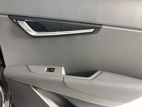 New 2026 Kia Niro EX FWD image 15