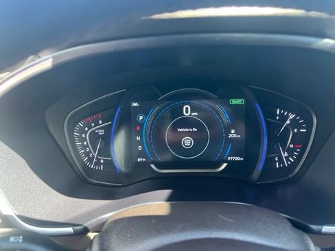Used 2020 Hyundai Santa Fe Limited AWD/4WD image 7