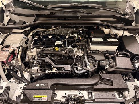 Used 2024 Toyota Corolla Cross XLE w/ Convenience Package FWD image 12