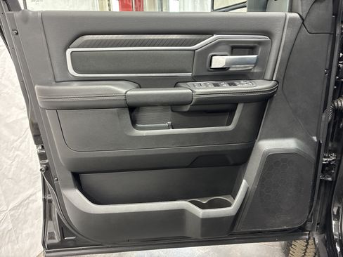 Used 2025 RAM 2500 Big Horn AWD/4WD image 19