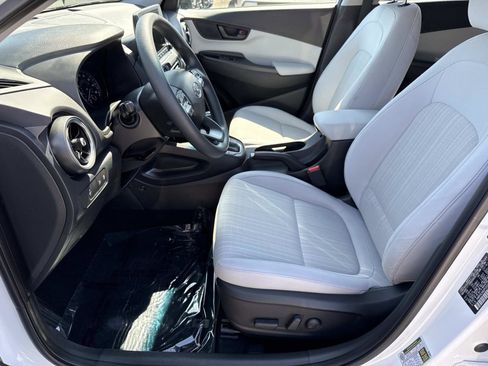 Certified 2023 Hyundai Kona SEL AWD/4WD image 24