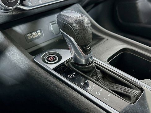 Used 2020 Nissan Sentra SV FWD image 17