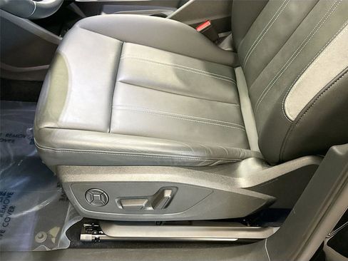 Used 2023 Audi Q4 e-tron Premium Plus w/ Premium Plus RWD image 20