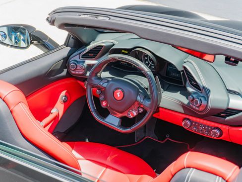 Used 2018 Ferrari 488 Spider RWD image 62