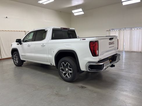 New 2026 GMC Sierra 1500 SLE w/ X31 Off-Road Package image 6