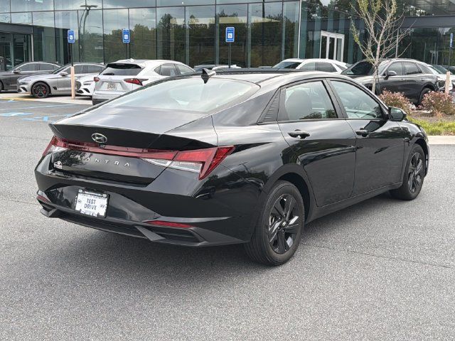 Certified 2023 Hyundai Elantra SEL FWD image 8