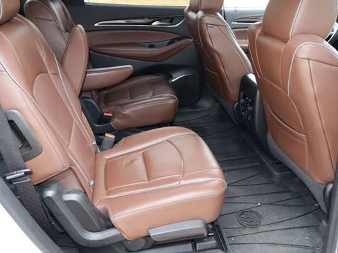 Used 2018 Buick Enclave Avenir w/ Avenir Technology Package image 19