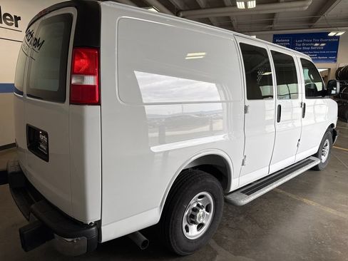 Used 2025 Chevrolet Express 2500 w/ Driver Convenience Package RWD image 7