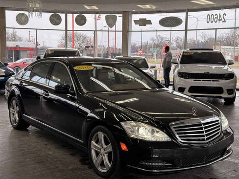 Used 2010 Mercedes-Benz S 550 4MATIC Sedan image 1