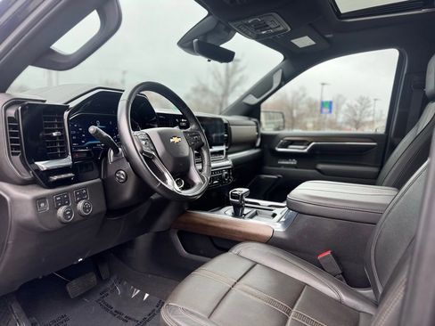 Used 2024 Chevrolet Silverado 1500 High Country w/ Technology Package image 14