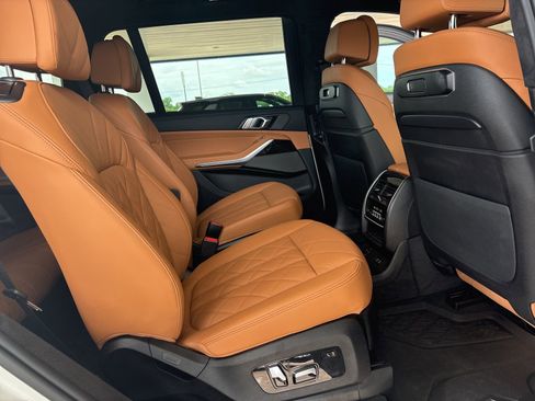 Used 2026 BMW X7 xDrive40i w/ Premium Package AWD/4WD image 24