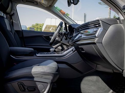 Used 2022 Audi Q7 3.0T Premium w/ Convenience Package image 18