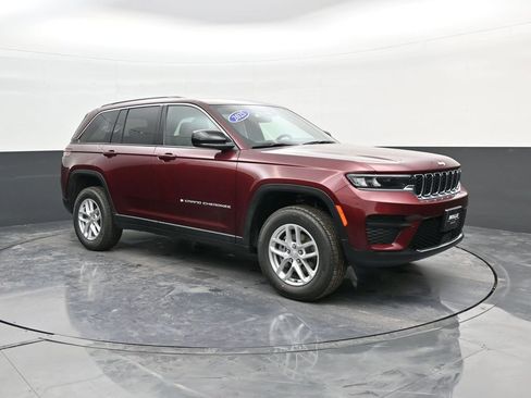 New 2025 Jeep Grand Cherokee Laredo X image 1