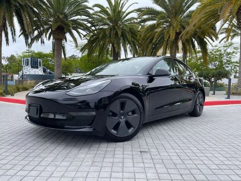 Used 2022 Tesla Model 3 Long Range AWD/4WD image 4