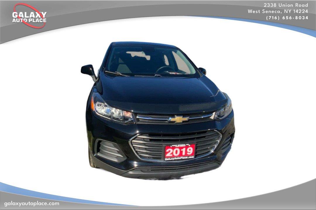 Used 2019 Chevrolet Trax LS w/ Tint and Cruise Package AWD/4WD image 3