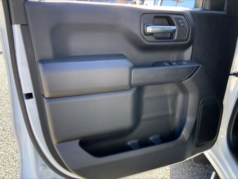 Used 2023 Chevrolet Silverado 1500 Custom image 19
