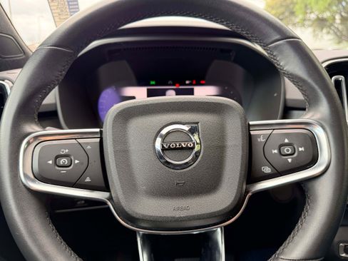 Certified 2023 Volvo C40 P8 Recharge Ultimate image 17