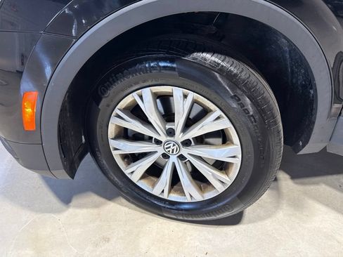 Used 2020 Volkswagen Tiguan S AWD/4WD image 2