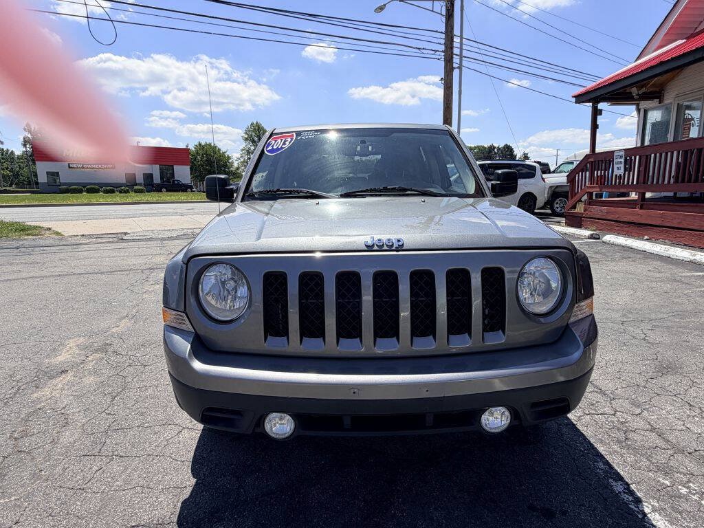Used 2013 Jeep Patriot Latitude AWD/4WD image 2