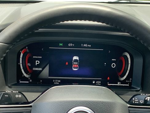 Used 2025 Nissan Rogue SL FWD image 11
