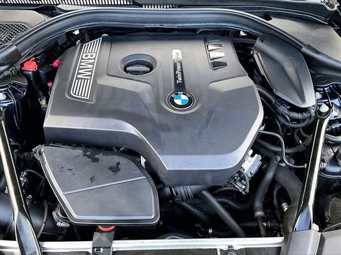 Used 2018 BMW 530i xDrive image 32