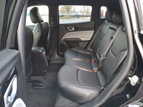 Certified 2024 Jeep Compass Limited image 10