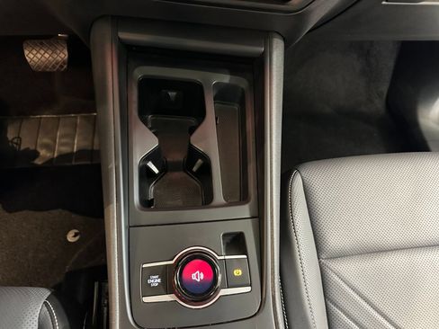 Used 2026 Volkswagen Tiguan SE AWD/4WD image 42
