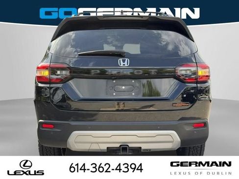 Used 2025 Honda Pilot TrailSport image 10