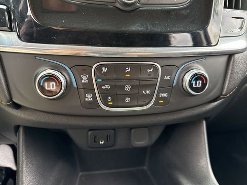 Used 2020 Chevrolet Traverse LS w/ LPO, Blackout Package image 31