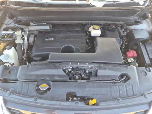 Used 2017 Nissan Pathfinder SV AWD/4WD image 32