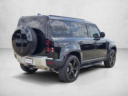 Used 2024 Land Rover Defender 110 S AWD/4WD image 5