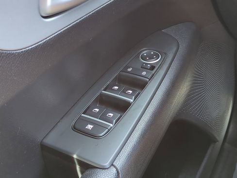 Used 2023 Kia Forte LXS w/ LXS Technology Package FWD image 21