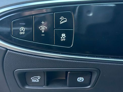 Used 2025 Genesis GV70 2.5T image 39