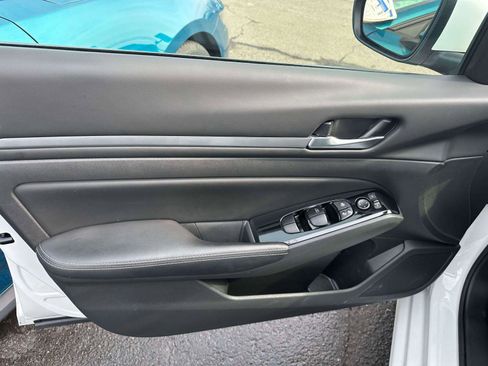 Used 2023 Nissan Altima 2.5 SV image 14