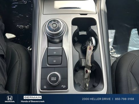 Used 2022 Ford Explorer XLT w/ Class IV Trailer Tow Package AWD/4WD image 22