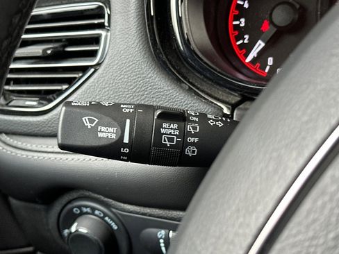 Used 2024 Dodge Durango SXT image 59