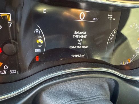 Used 2019 Jeep Grand Cherokee Altitude RWD image 12