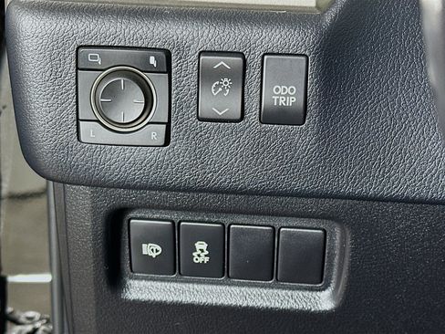 Used 2018 Lexus GX 460 Premium image 17