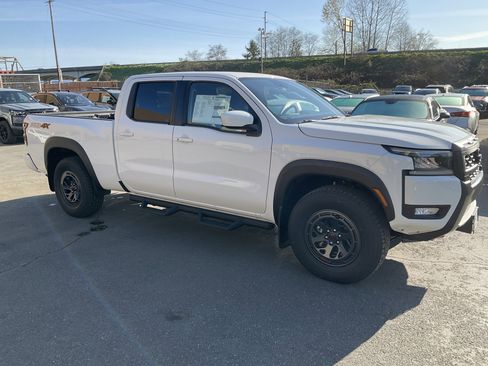Used 2026 Nissan Frontier PRO-4X w/ Tow Package image 1